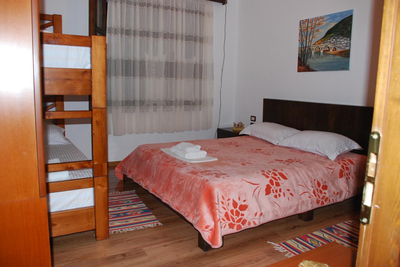 Bed & Breakfast Local Living Edi Berat Exterior foto