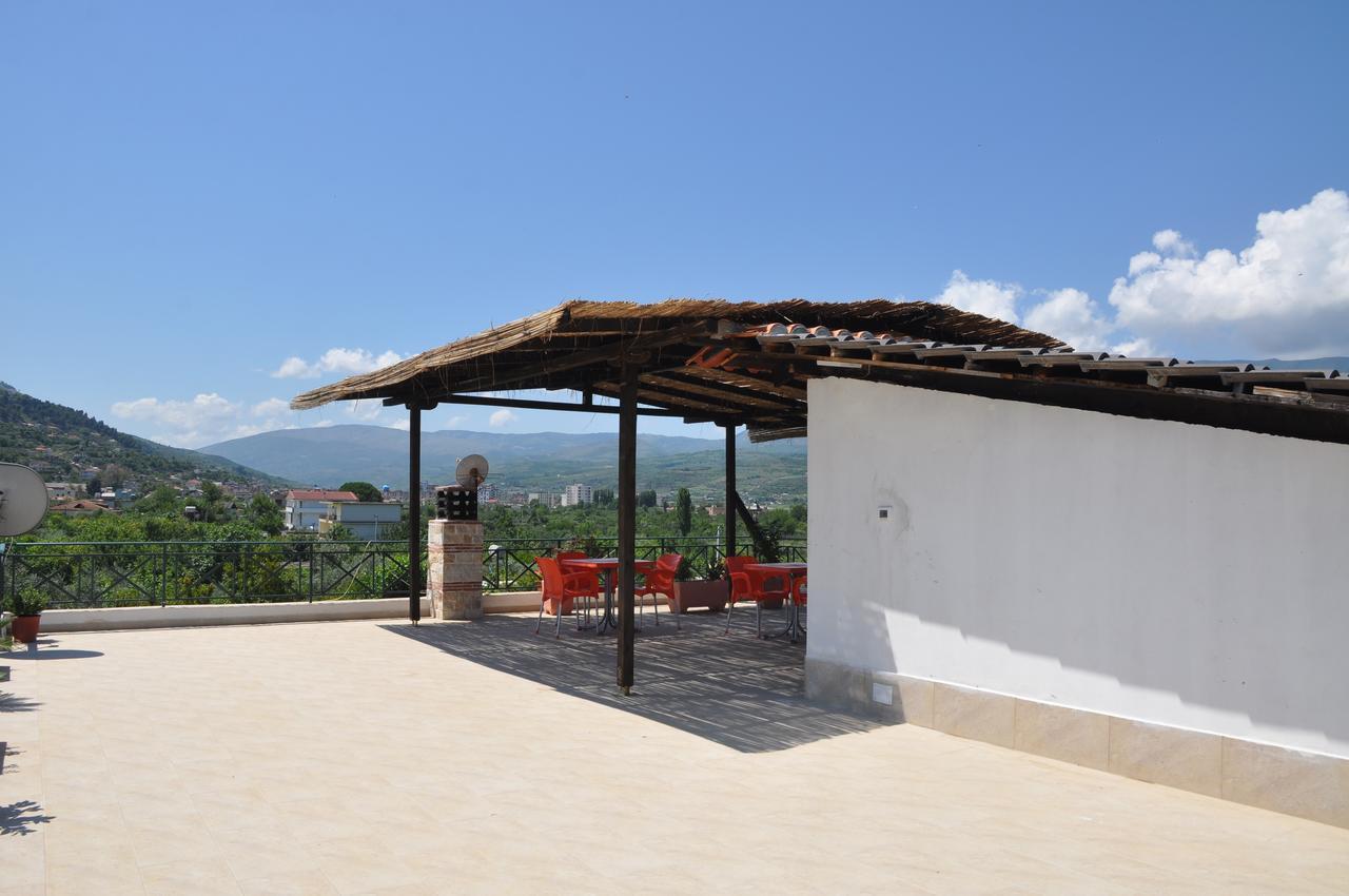 Bed & Breakfast Local Living Edi Berat Exterior foto