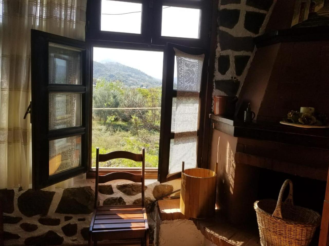 Bed & Breakfast Local Living Edi Berat Exterior foto